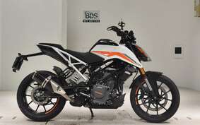 KTM 390 DUKE 2024