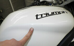 TRIUMPH STREET TRIPLE R 2012