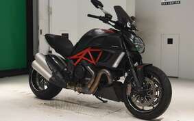 DUCATI DIAVEL 2012