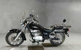 SUZUKI マローダー125 NF48A