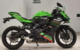 KAWASAKI ZX-25R ZX250E