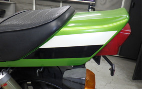 KAWASAKI ZRX400 2003 ZR400E