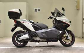 APRILIA SRV850 2014 M551