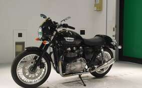 TRIUMPH THRUXTON 900 2013