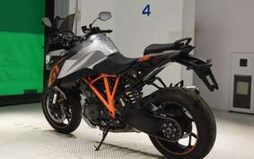 KTM 1290 SUPER DUKE GT 2019