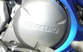 SUZUKI GSR250F