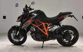 KTM 1290 SUPER DUKE R 2015