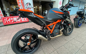 KTM 1290 SUPER DUKE R 2021 V3940