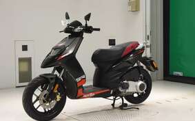 APRILIA SR125 MOTARD