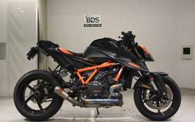 KTM 1290 SUPER DUKE R 2020 V3940