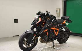 KTM 1290 SUPER DUKE R 2020 V3940