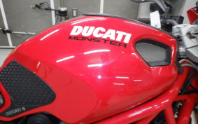 DUCATI MONSTER 696 A 2012