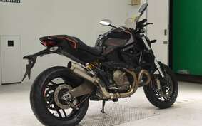 DUCATI MONSTER 821 2015