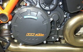 KTM 1290 SUPER DUKE R 2022 V3940