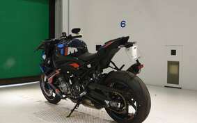 BMW M1000R 2023