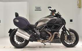 DUCATI DIAVEL STRADA 2013