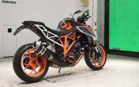 KTM 1290 SUPER DUKE R 2018 V3940