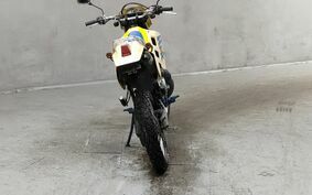 SUZUKI TS125R SF15A