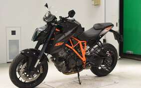 KTM 1290 SUPER DUKE R 2015 V3940