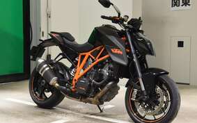 KTM 1290 SUPER DUKE R 2015 V3940