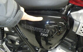 TRIUMPH BONNEVILLE T100 2020 AD70GD