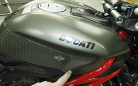 DUCATI STREETFIGHTER S 2012