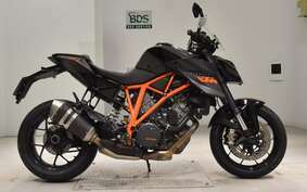 KTM 1290 SUPER DUKE R 2015 V3940