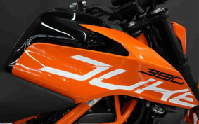 KTM 390 DUKE 2022 JPJ40