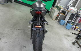 TRIUMPH STREET TRIPLE R 2023