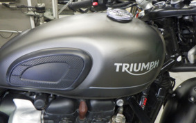 TRIUMPH STREET TWIN 2017