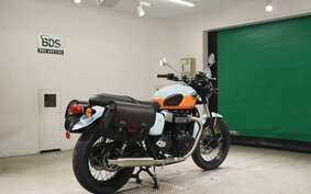 TRIUMPH BONNEVILLE T100 2023