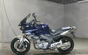 YAMAHA TDM900 2005 RN111