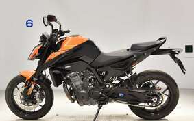 KTM 890 DUKE 2022 TU940