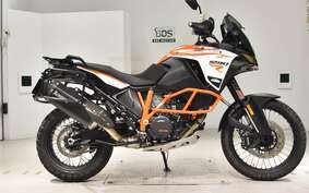 KTM 1290 SUPER ADVENTURE R 2020 V5940