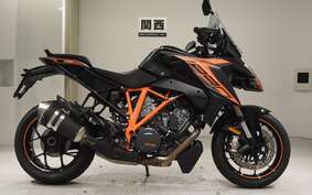 KTM 1290 SUPER DUKE GT V6940