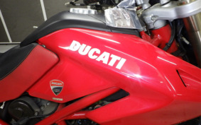 DUCATI HYPERMOTARD 1100S 2010