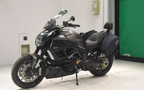 DUCATI DIAVEL STRADA 2013