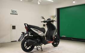 APRILIA SR125