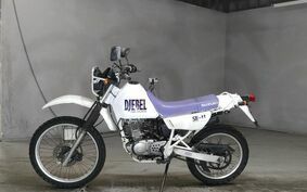 SUZUKI DJEBEL 200 (DR200SE) SH42A