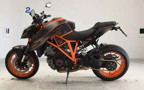 KTM 1290 SUPER DUKE R 2014 V3940