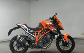 KTM 1290 SUPER DUKE R 2015 V3940