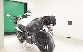 TRIUMPH STREET TRIPLE 85 2013