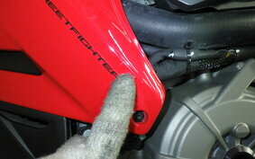 DUCATI STREETFIGHTER V2 2023