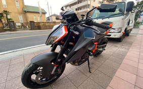 KTM 1290 SUPER DUKE R 2021 V3940