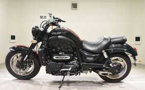 TRIUMPH ROCKET III ROADSTAR 2017 LC1235