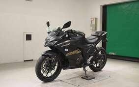 SUZUKI GIXXER 250 SF ED22B