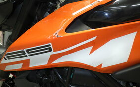 KTM 125 DUKE JPA40