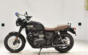 TRIUMPH BONNEVILLE T100 2017 AD70GD