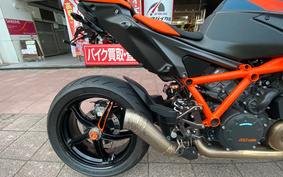 KTM 1290 SUPER DUKE R 2021 V3940