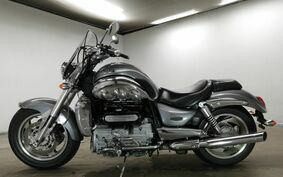 TRIUMPH ROCKET III 2005 LC1035